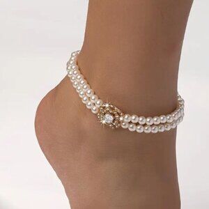 Radiant Rhinestone Flower Anklet